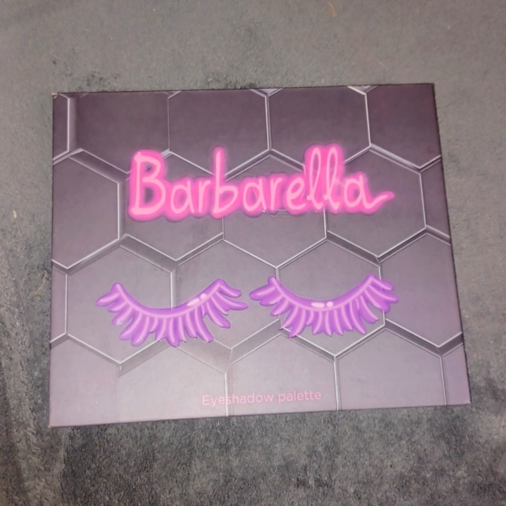 BEEBEAUTY BARBARELLA EYESHADOW PALLETTE